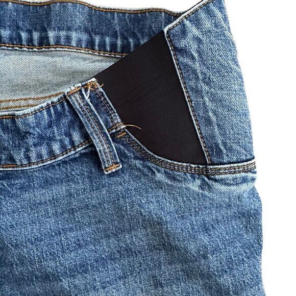 Isabel ~ Maternity midi Short denim shorts ~ side panel ~ 3.5” inseam ~ size 6 - Picture 4 of 10